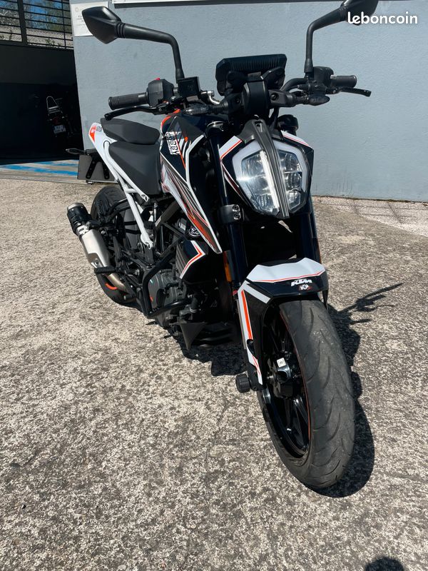 KTM 390 Duke